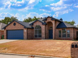 1612 Fern Dr, Mansfield, TX 76063