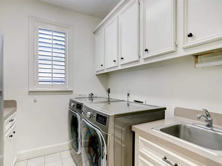 14 Twilight Glen Ct — Photo 16