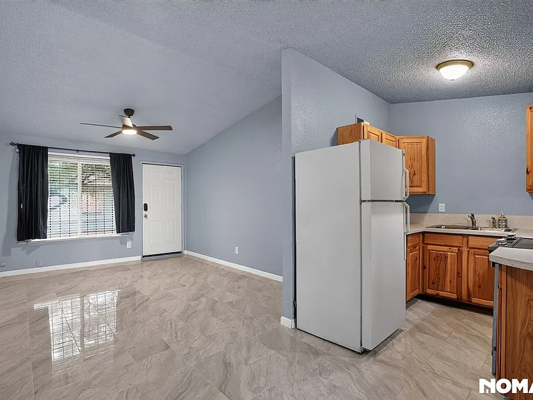 3645 N 69th Ave #37 — Photo 5