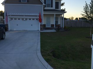 202 Coqui Ct, Richlands, NC 28574