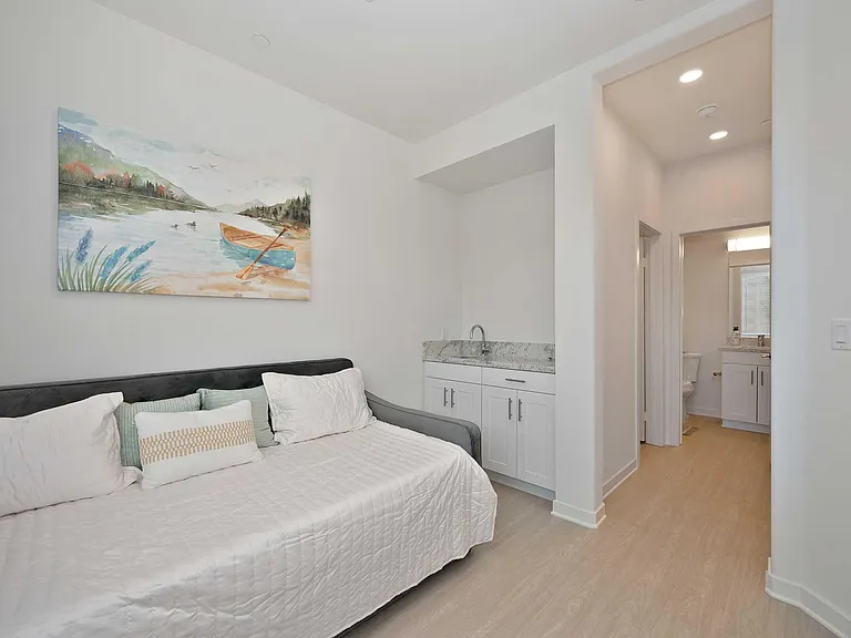 River Gate Townhomes — Photo 7
