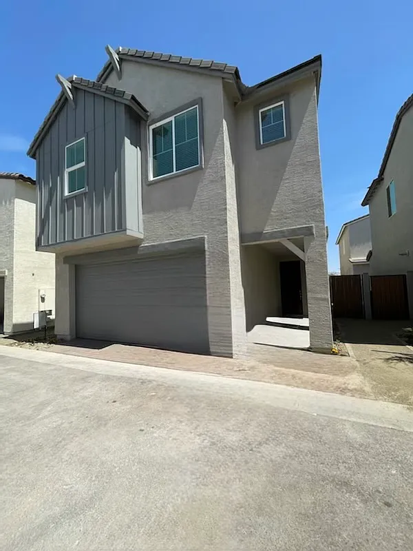1 bed, 2.5 bath, 1500 sqft, $900 — Photo 3