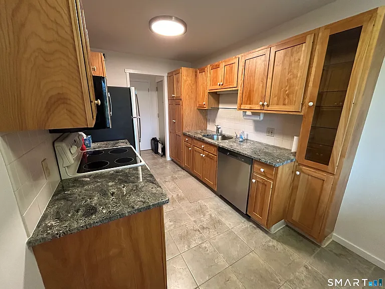 419 Heritage Vlg #B — Photo 12