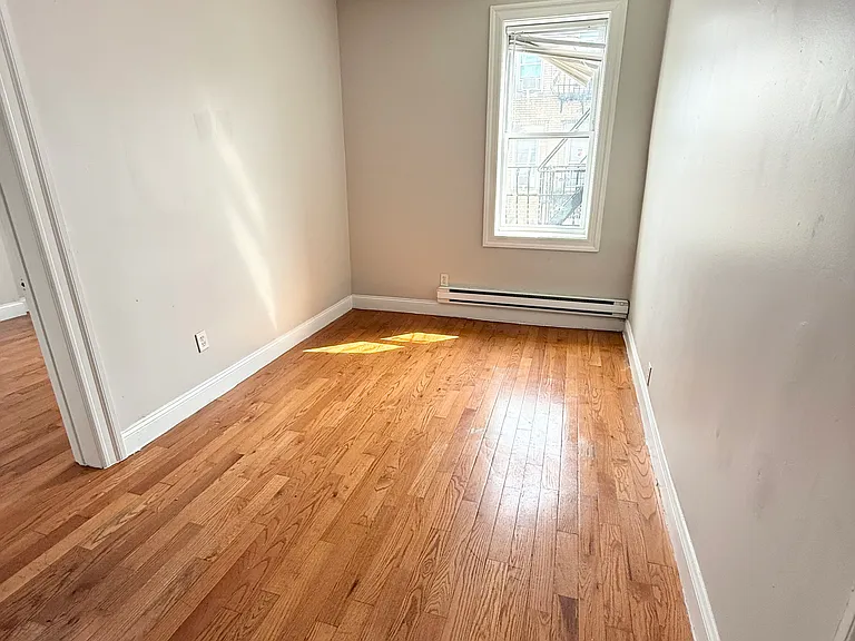 5902-04 Madison St #11 — Photo 2