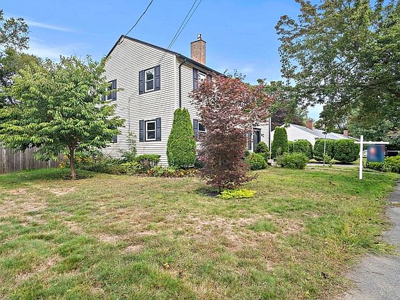 2nd image of 26 Vista Dr