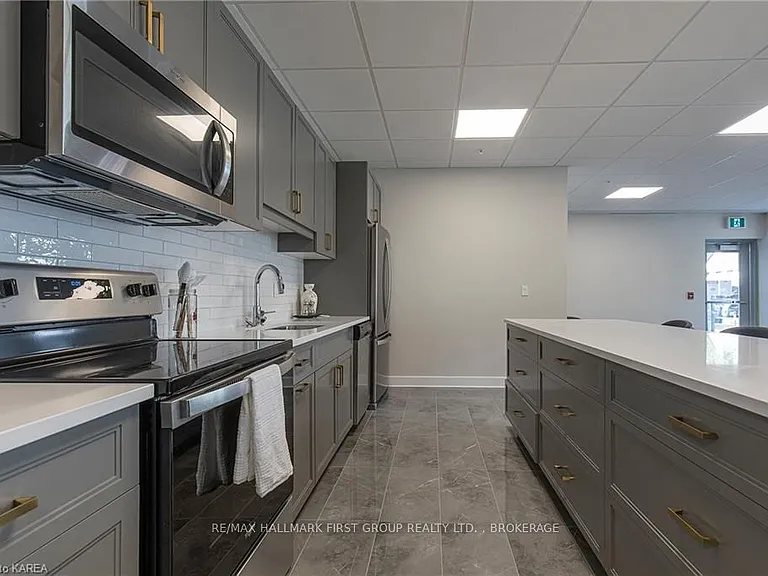 129 A South St #508 — Photo 33
