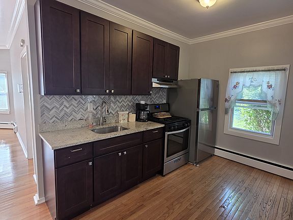 5th image of 3230 Lexington Ave APT 11