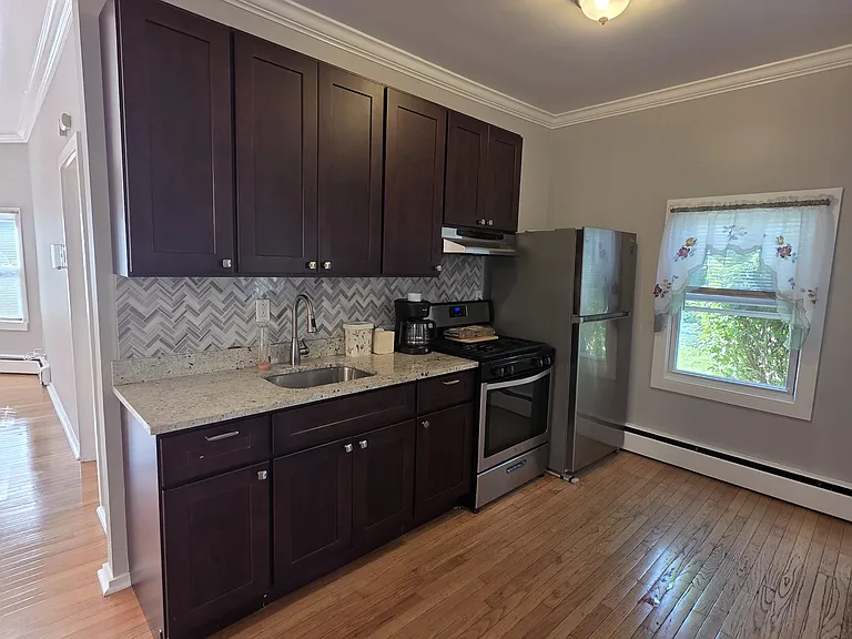 3230 Lexington Ave #11 — Photo 5