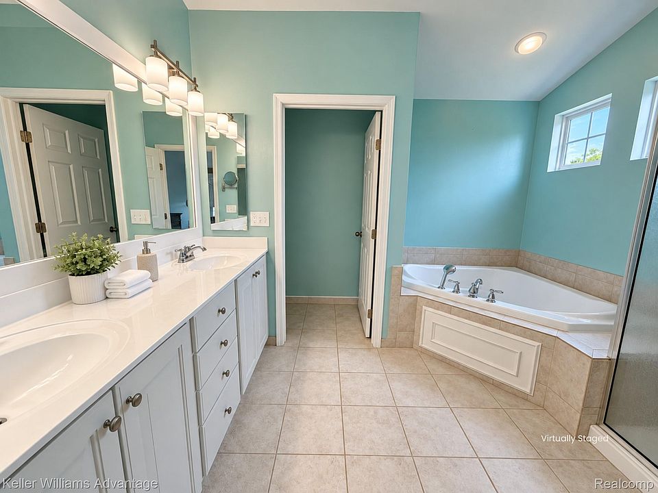 26123 Cornell Dr, photo 22