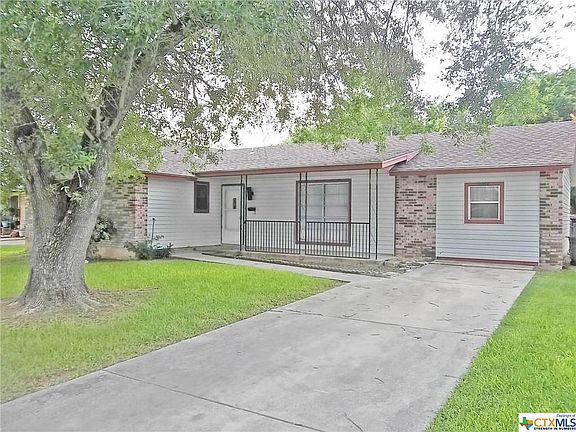 3rd image of 1068 Richmond Dr