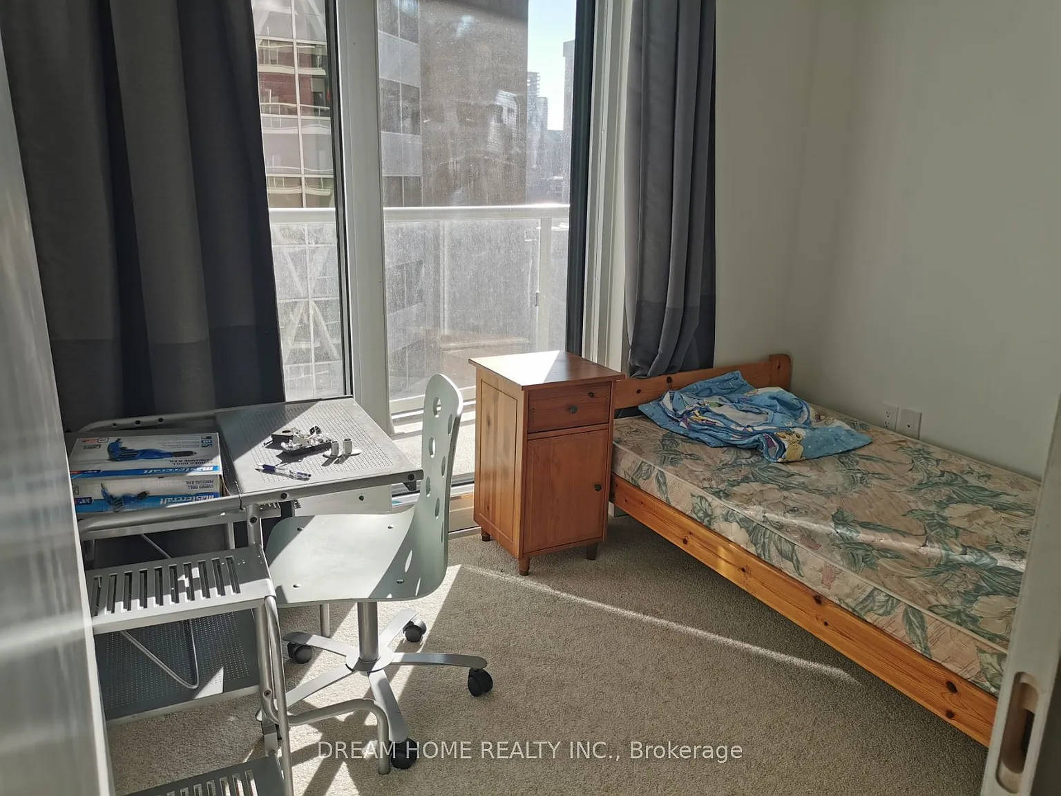 1 bed, $1,400 — Photo 2