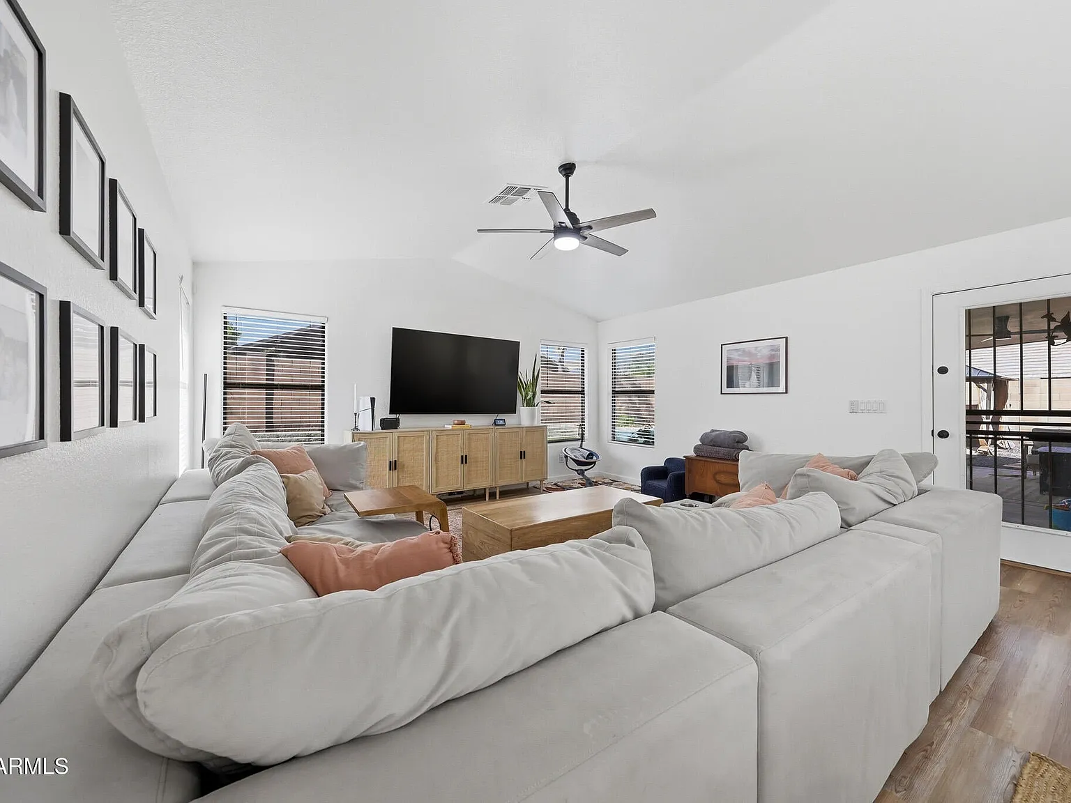 4 bed, 2286 sqft, $2,800 — Photo 4