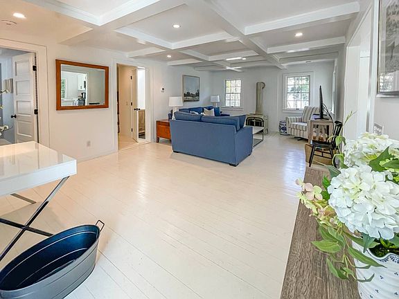 5th image of 59 Osborne Ln