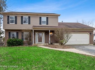 2465 Newport Dr, Naperville, IL