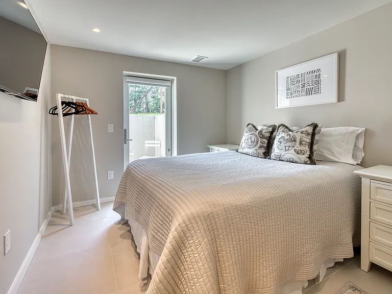 7 Cadmus Rd — Photo 11