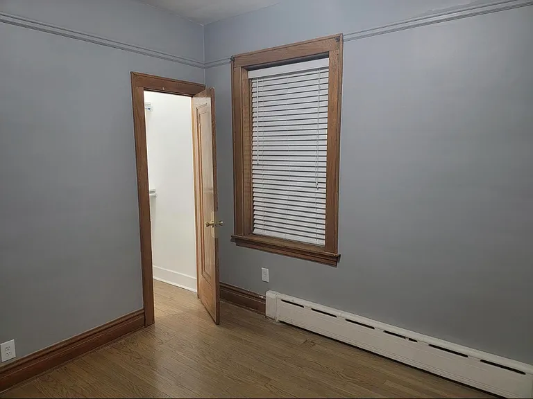 5246 W School St #1 — Photo 15