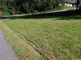 124 E Chestnut St, Lincolnton, NC 28092