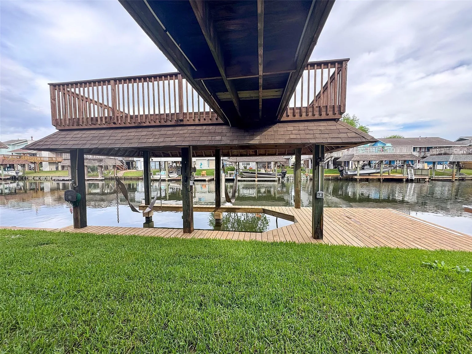 3 bed, 3.5 bath, 1253 sqft, $3,000 — Photo 2
