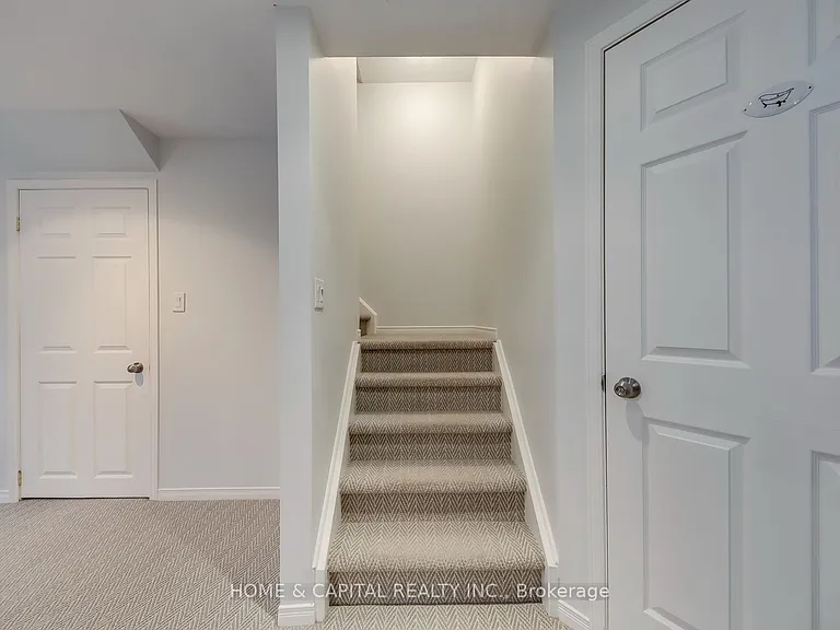 2287 Kingfisher Ct — Photo 38