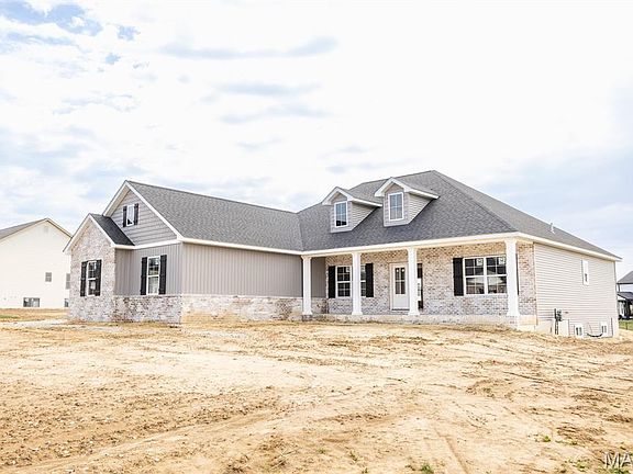 2nd image of 3736 Golfview Cir
