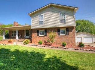 215 Harmon Dr, Pulaski, TN 38478