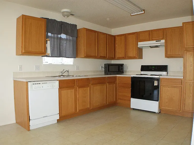1501 Boswell Ct — Photo 1