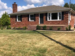 10001 Vista Hills Blvd, Louisville, KY 40291