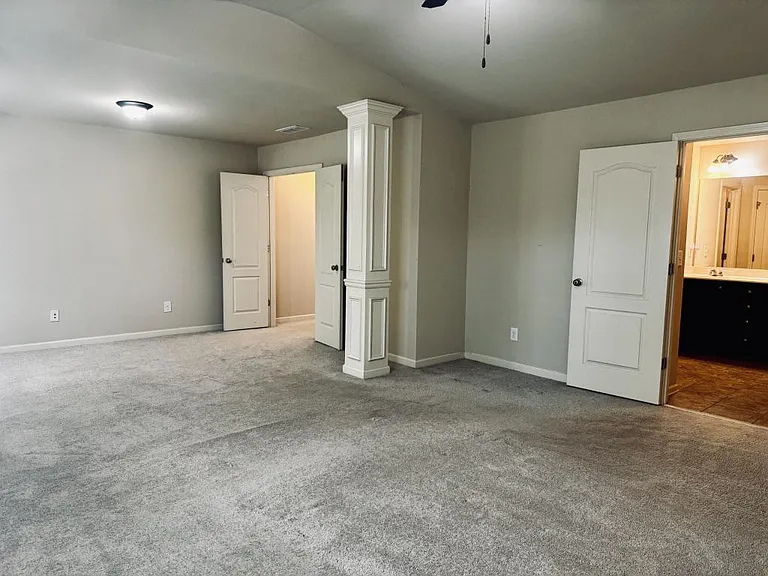 2214 Spicy Pine Ln — Photo 11