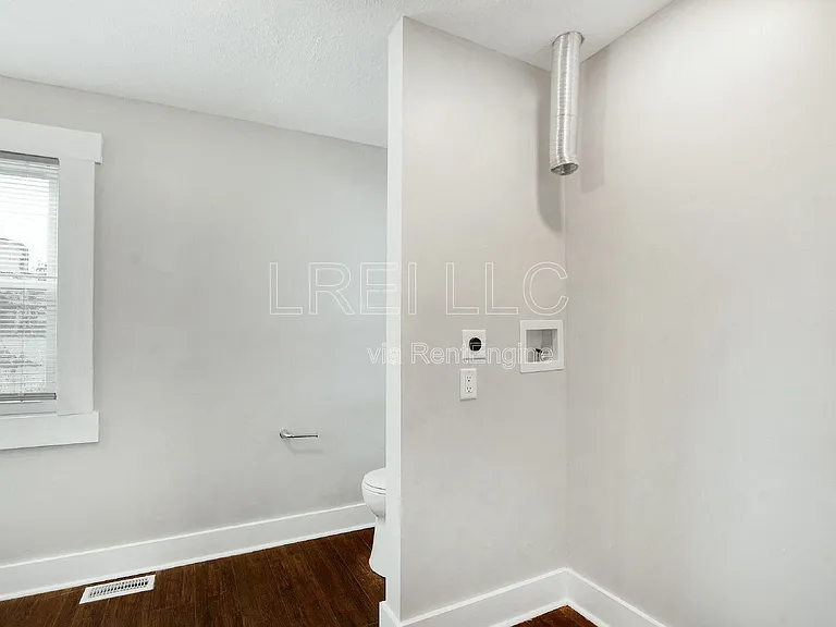 1661 Story Ave #1 — Photo 12