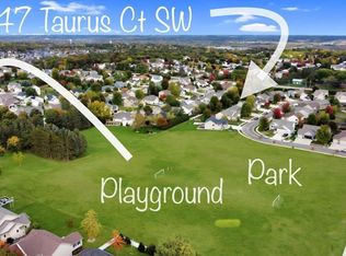 1947 Taurus Ct SW, Rochester, MN 55902