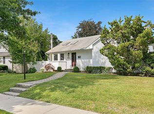 5 Cheshire Ave, Syosset, NY 11791