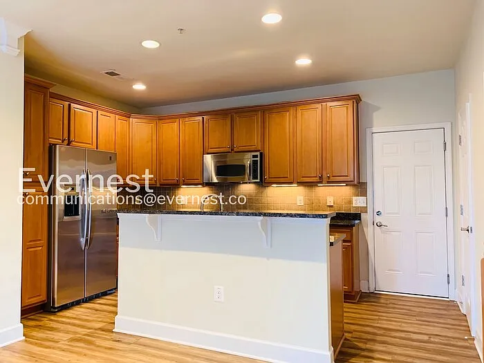 Building Photo - 2336 Brookmoor Ln #377A
