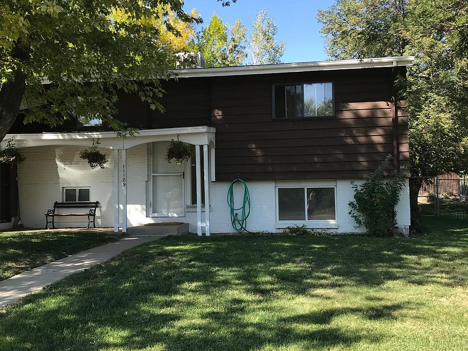 Front of Bi-level house.