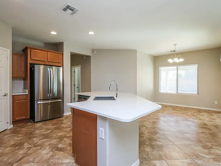 11043 E Silver Springs Ave — Photo 7