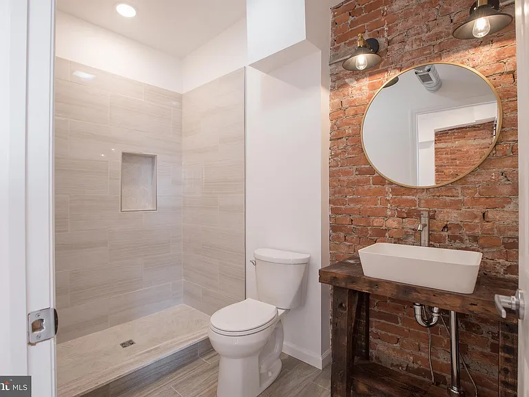 1611 Swain St #3 — Photo 1