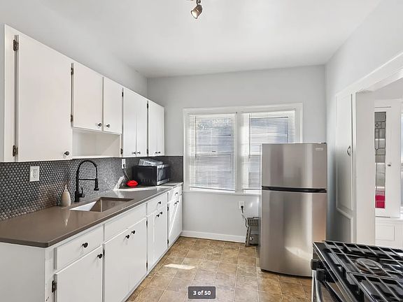 3rd image of 10107 Burton Ave #D