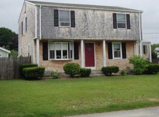 75 Yucatan Dr, Warwick, RI 02889