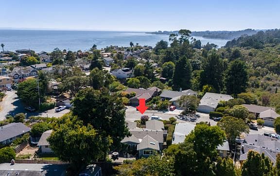 4th image of 810 Seacliff Dr