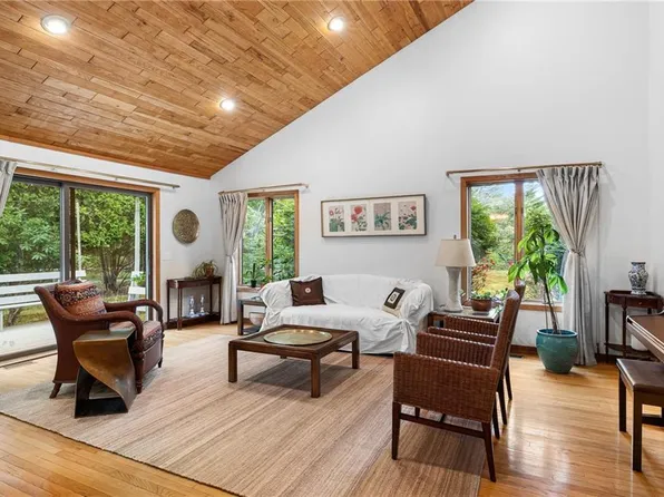 38 River Run, East Greenwich, RI 02818