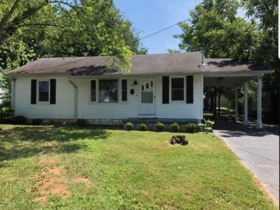 1st image of 1210 Henry Dr