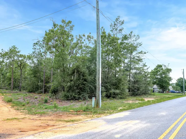 4 Leonardo Ln, Defuniak Springs, FL 32433