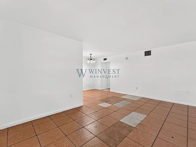 Presidential View Apartments — Photo 47