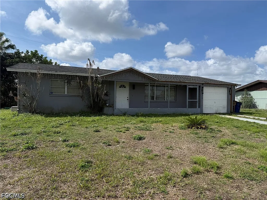 2 bed, 1.0 bath, 997 sqft, $1,700 — Photo 1