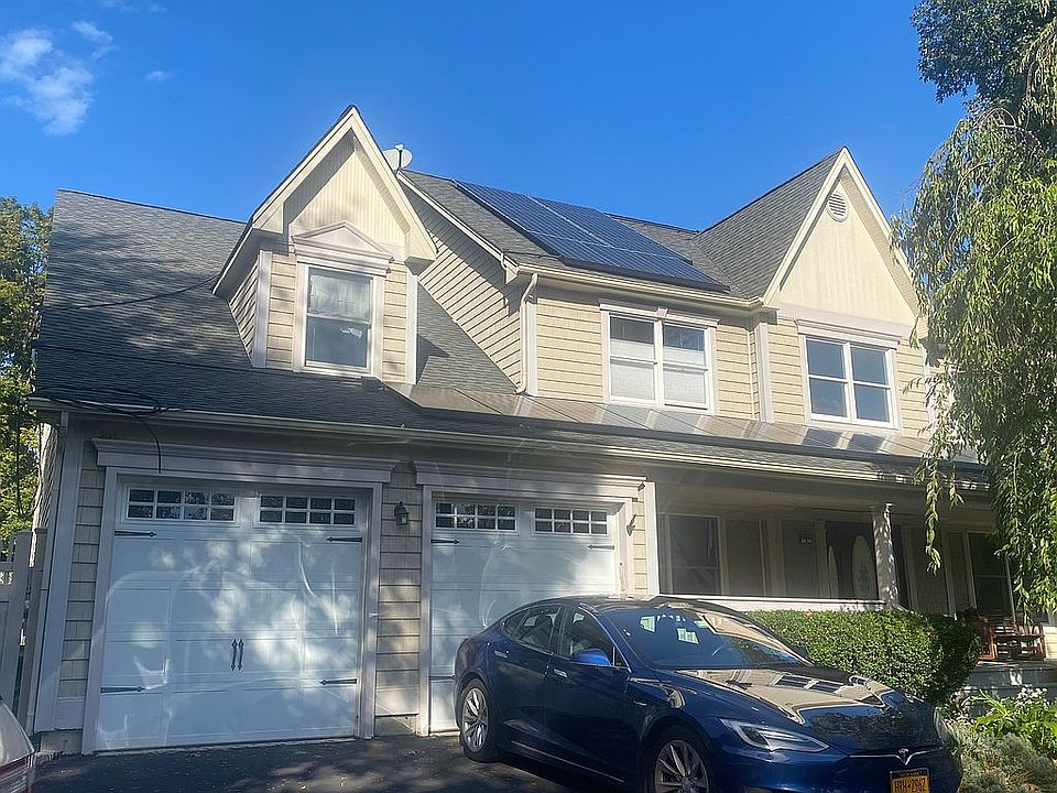 2nd image of 11 Mill Pond Ln