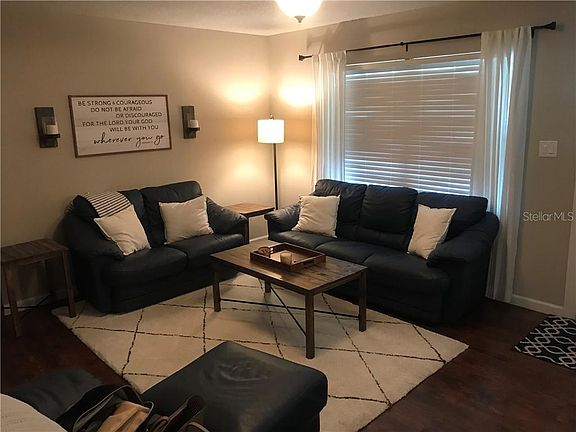 3rd image of 798 Rich Dr