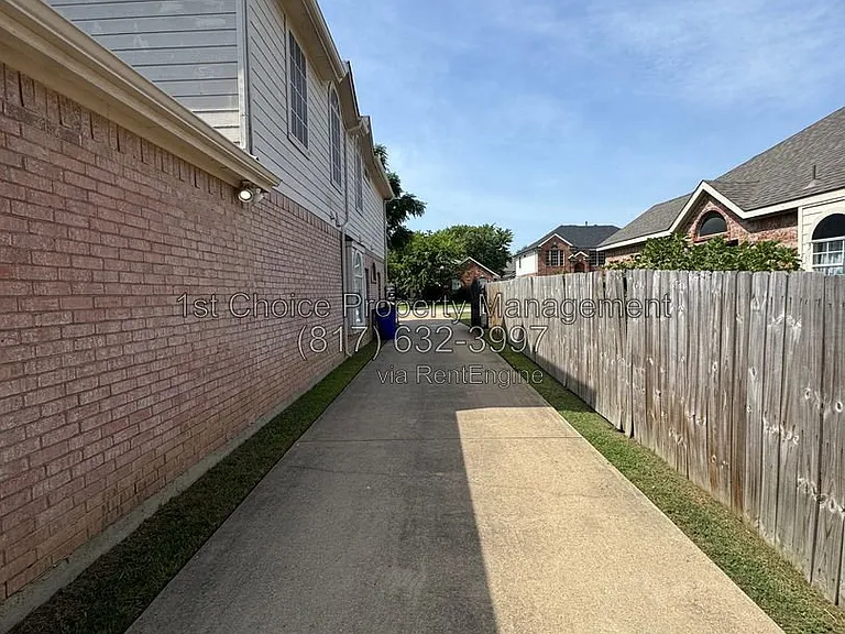 3006 Upland Dr — Photo 50