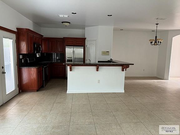 4th image of 318 McFadden Dr #9