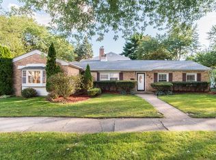 909 E Washington Blvd, Lombard, IL 60148