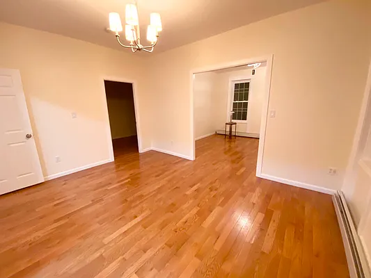 Rented by Amorelli Realty | media 7