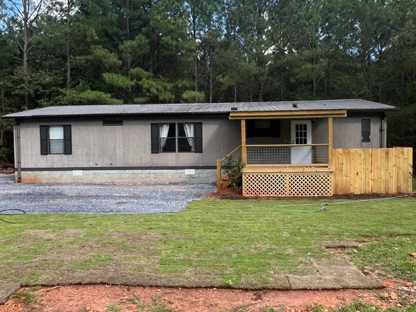 1167 S Tallassee St, Dadeville, AL 36853